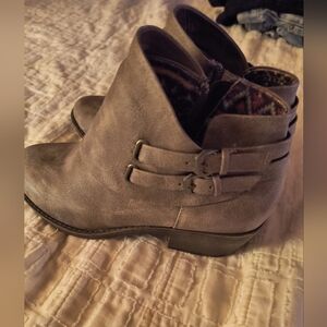 XAppeal ankle boots size 6.5 ladies